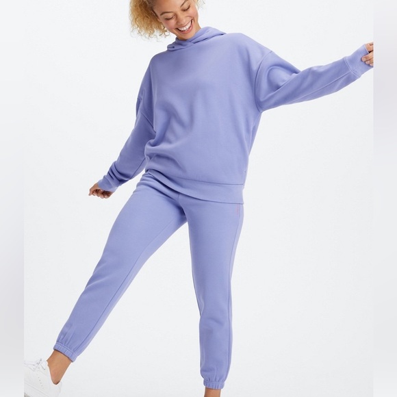 Fabletics | Eco Go-To Classic Sweatpants - Picture 3 of 14